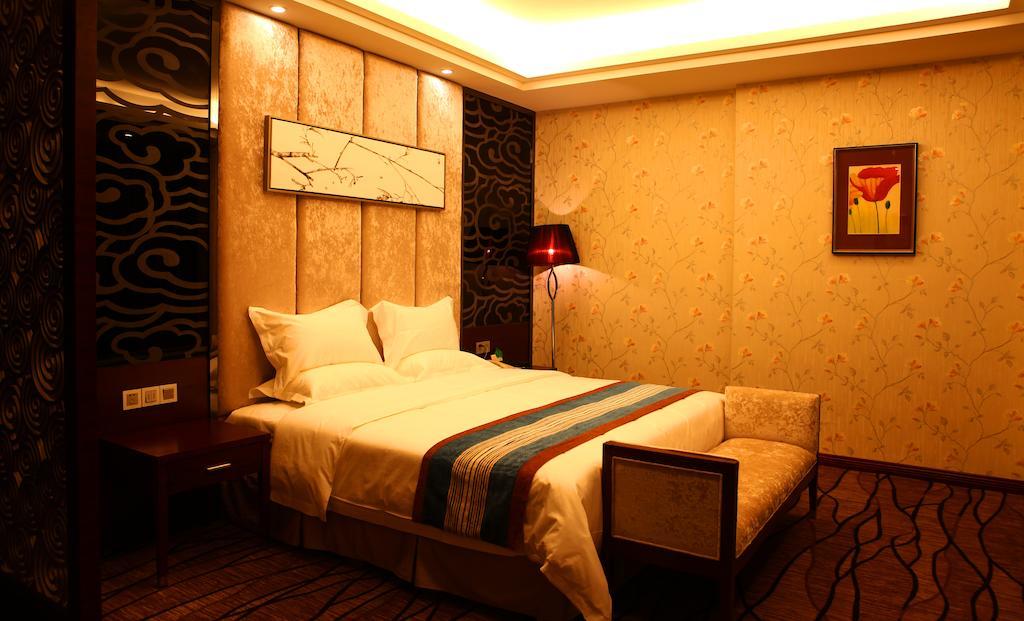 Mingcheng Times Hotel Чънду Стая снимка