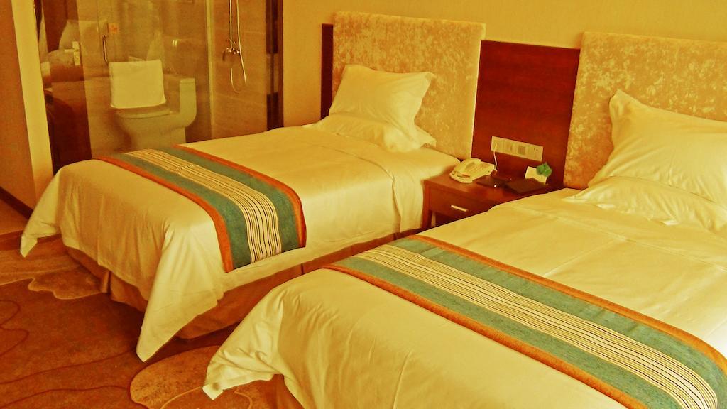 Mingcheng Times Hotel Чънду Стая снимка